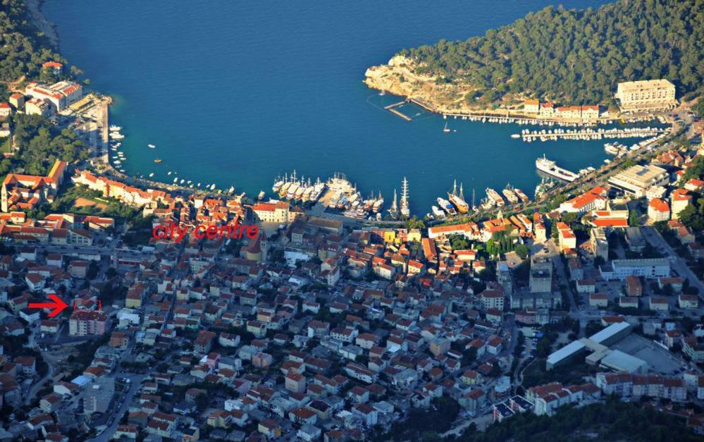 Apartment For 6 In Makarska Centar Exterior foto